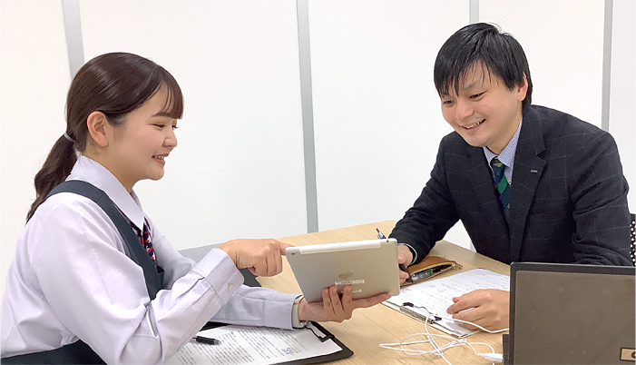 社員2名集合3